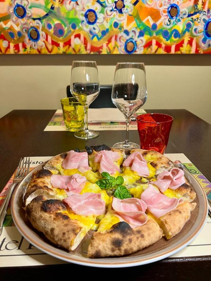 Hotel Rovereto Luaran gambar